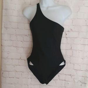 Norma Kamali Blk 1 pc one Shoulder Swimming Suit M